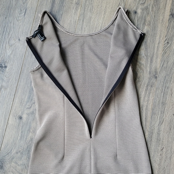 Forever 21 Sheath Dress Tan & Black {Medium} - Picture 8 of 8